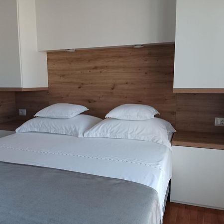 Apartamento Pluton Primošten Exterior foto